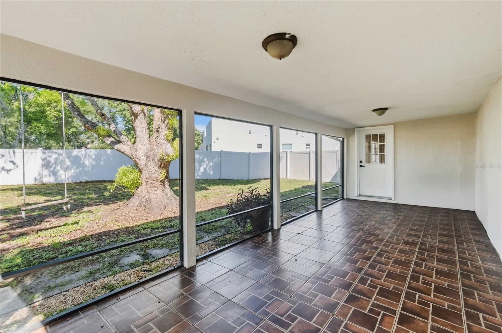 4870 LAKE CECILE 5