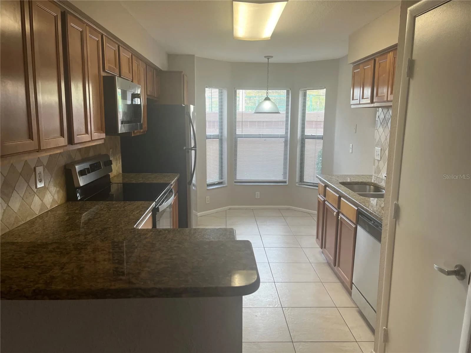 7865 SUGAR BEND 5