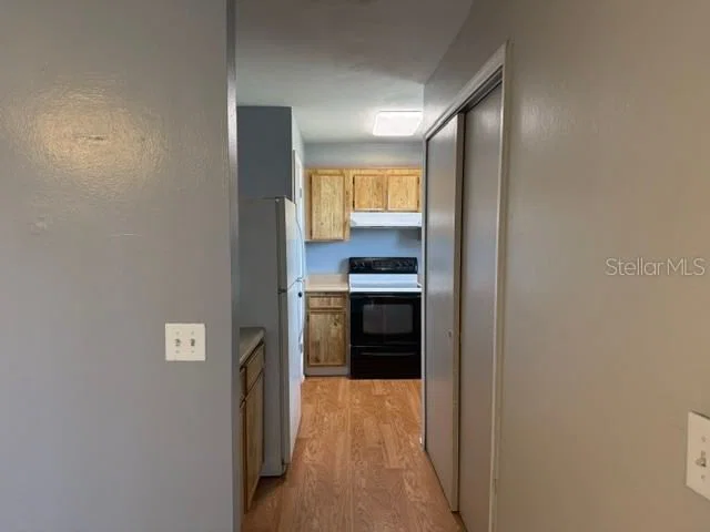 4261 PERSHING POINTE 4