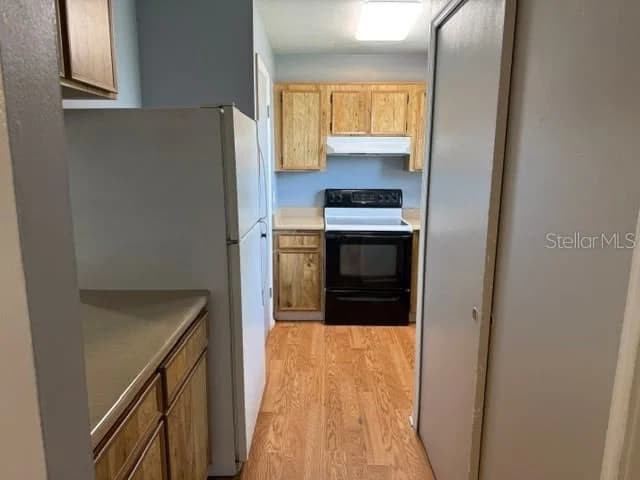 4261 PERSHING POINTE 5