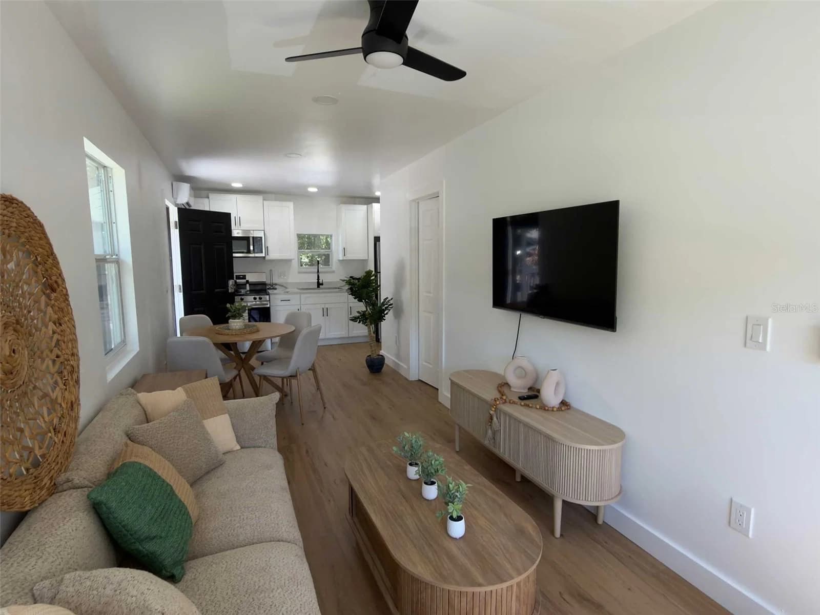 612 N HAMPTON 5