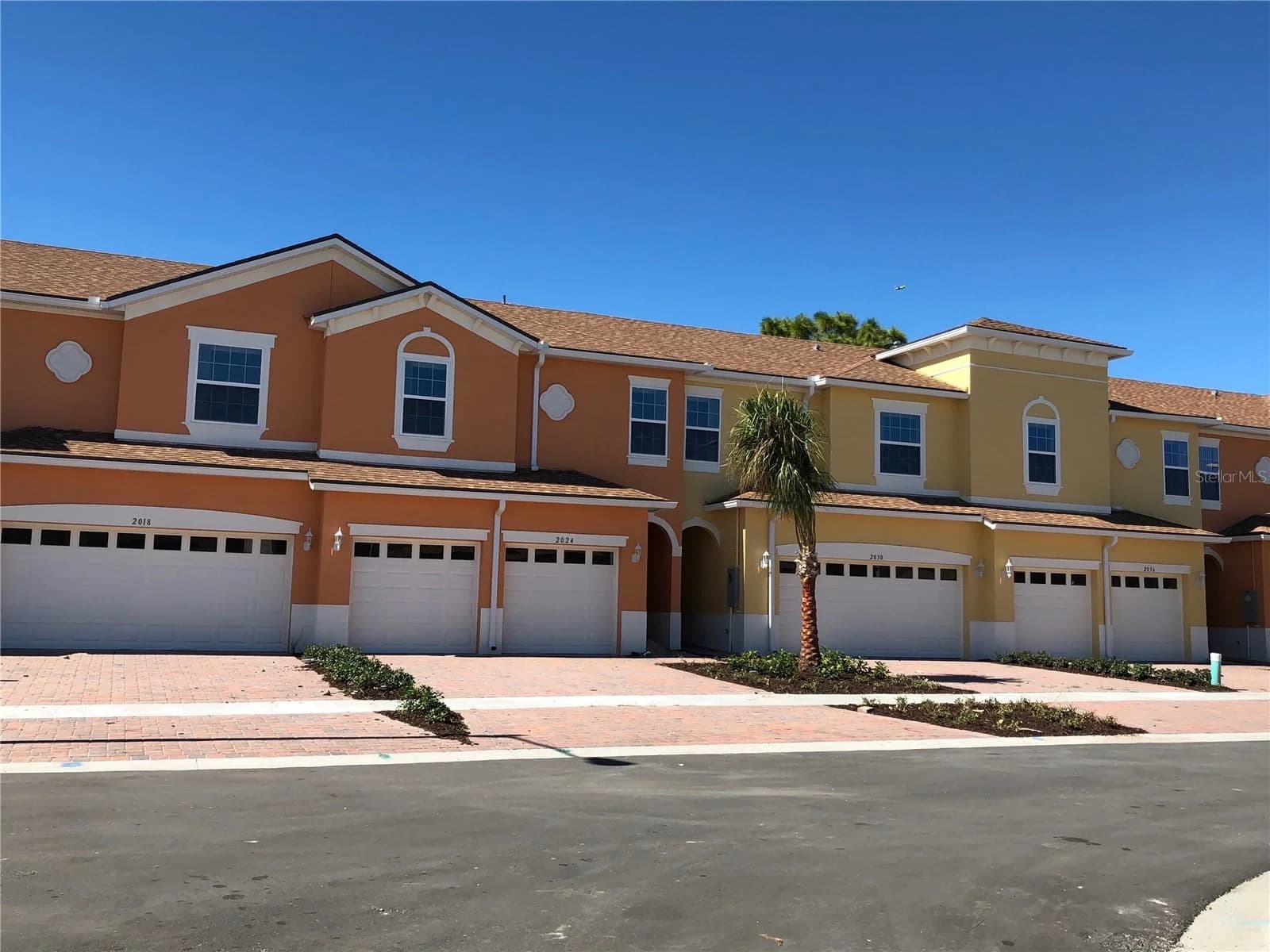 2055 ROYAL VISTA 2