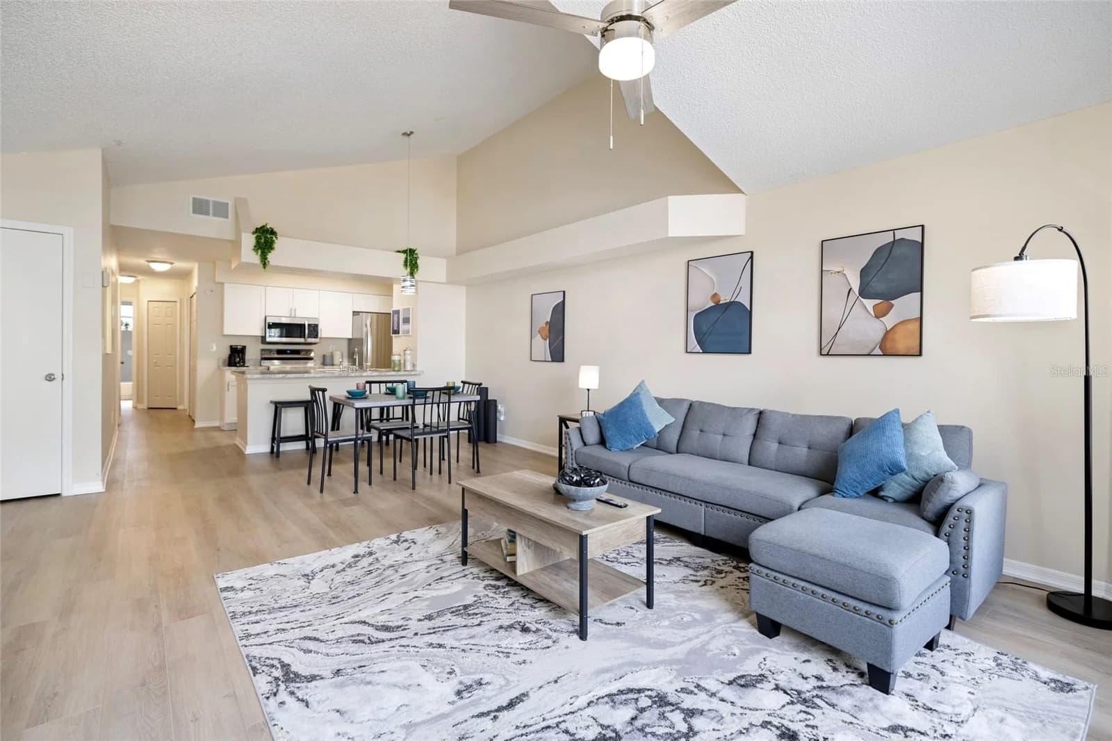 2717 POINCIANA 4