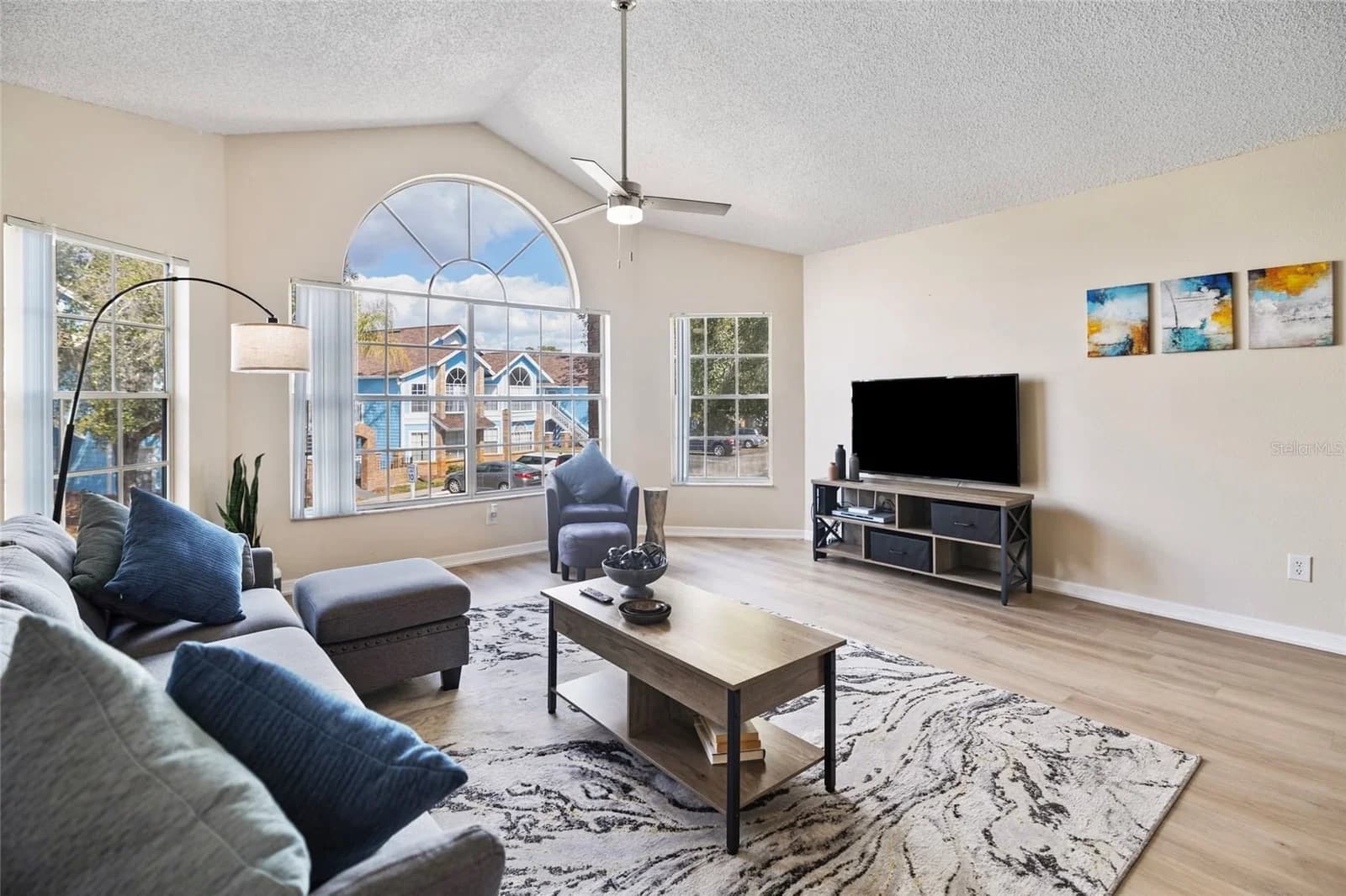 2717 POINCIANA 2