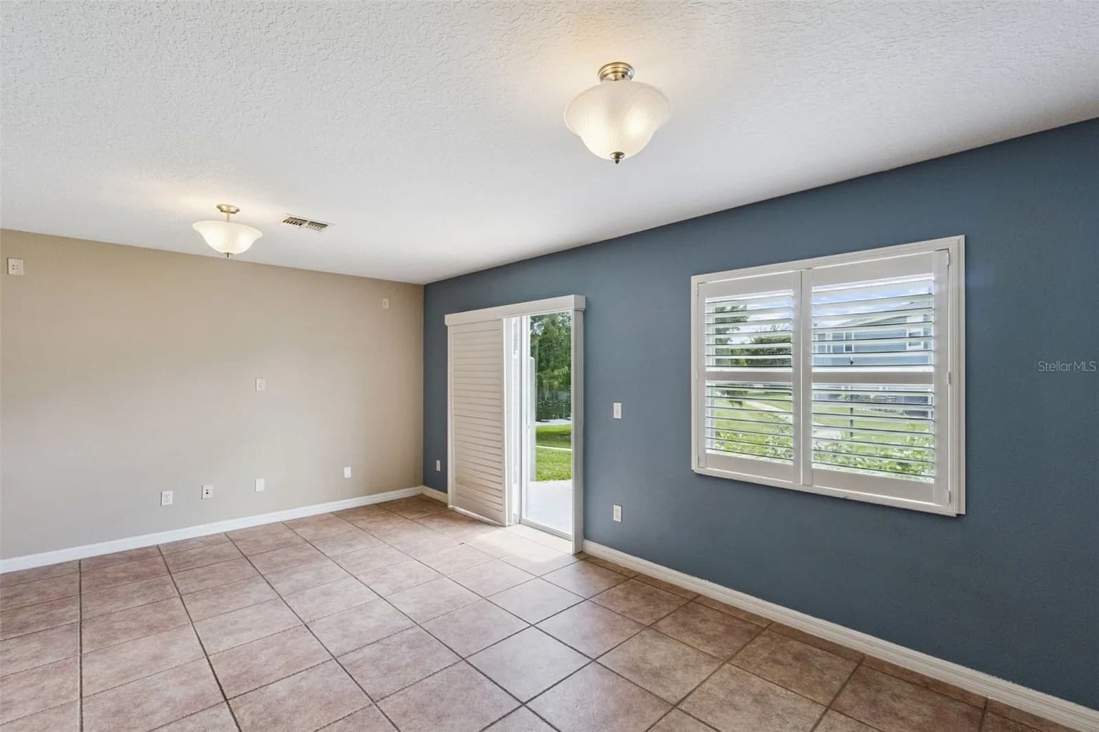 12648 SOMERSET OAKS 3