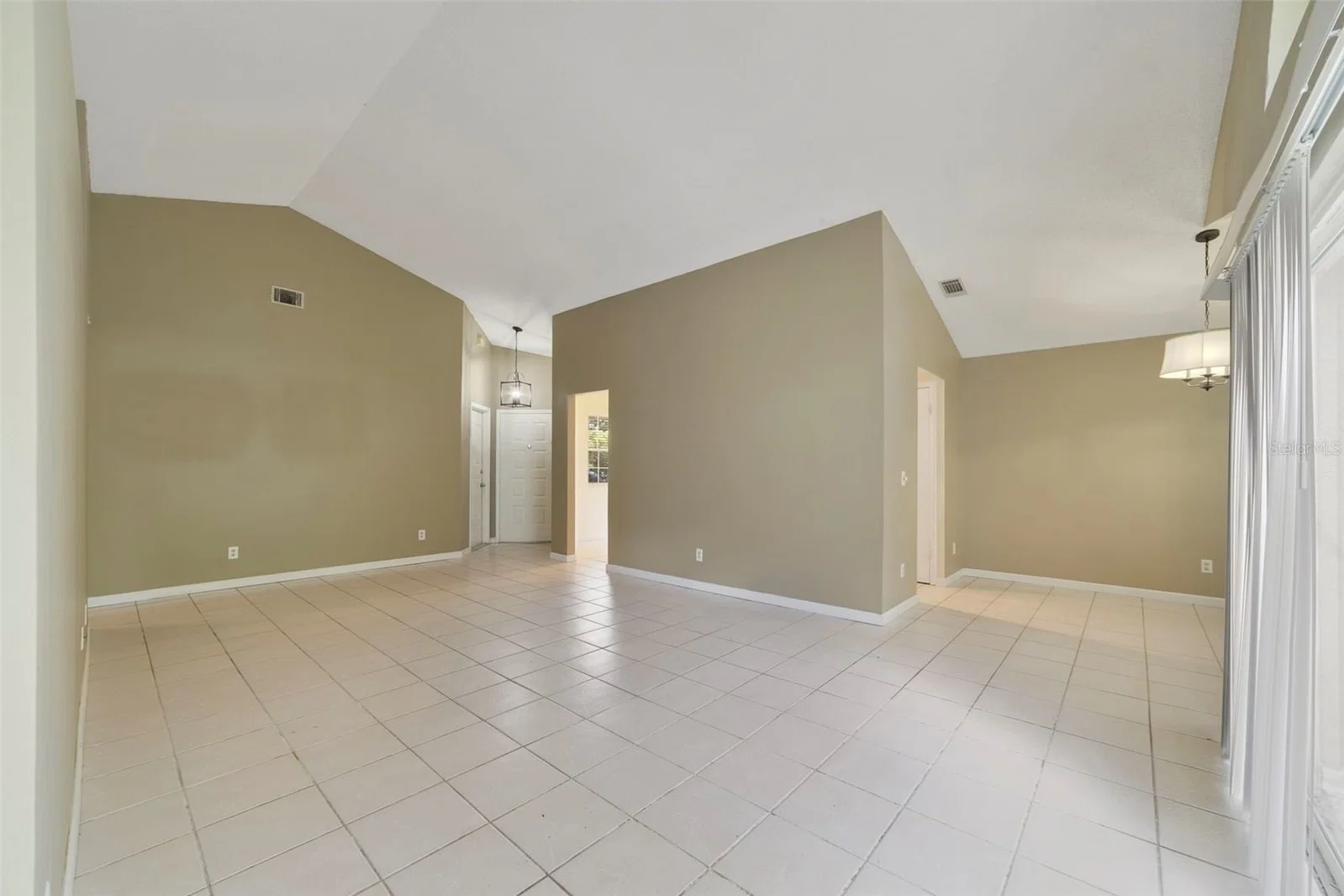 713 MEADOWSIDE Court 5