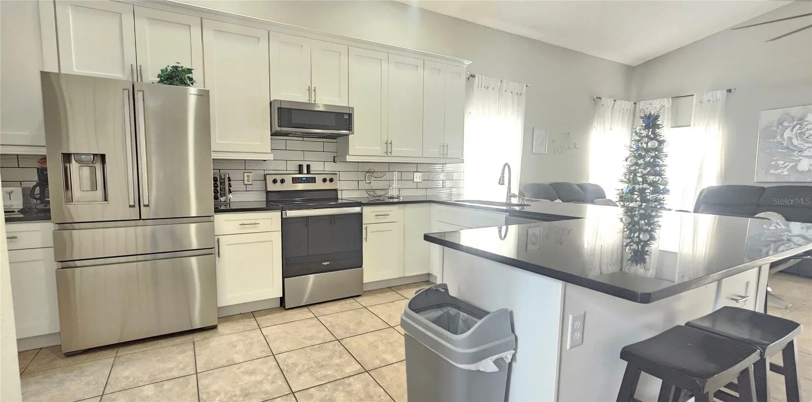 179 EMERALDVIEW 2