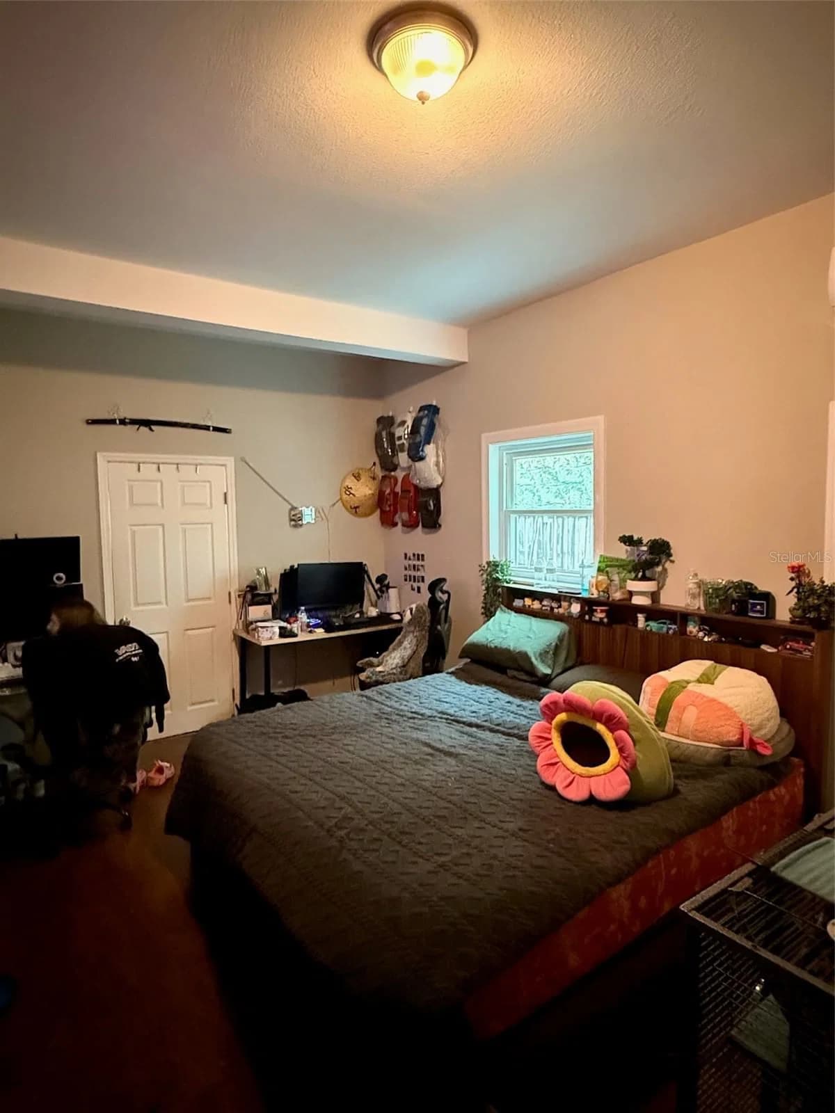 2626 FLORENCE 4