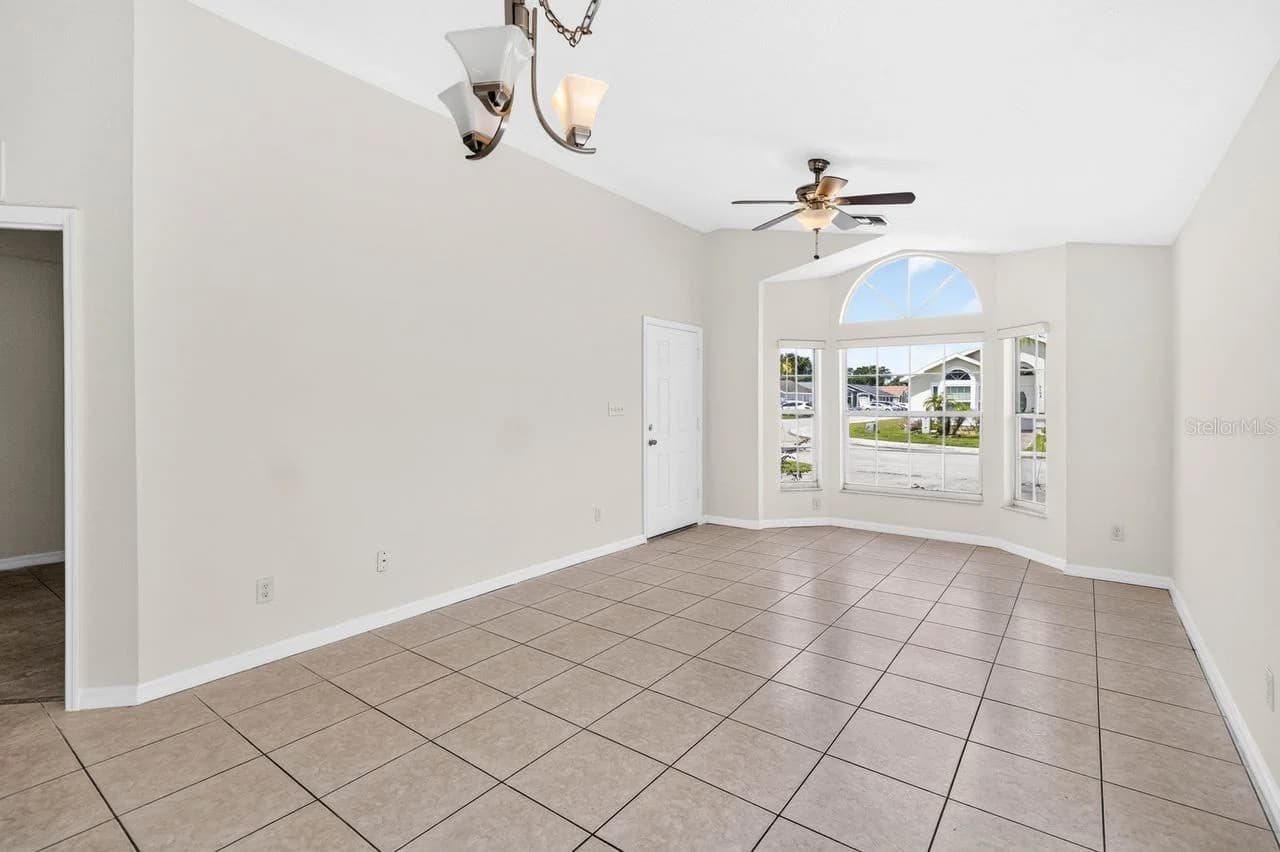 2382 HARBOR TOWN 2