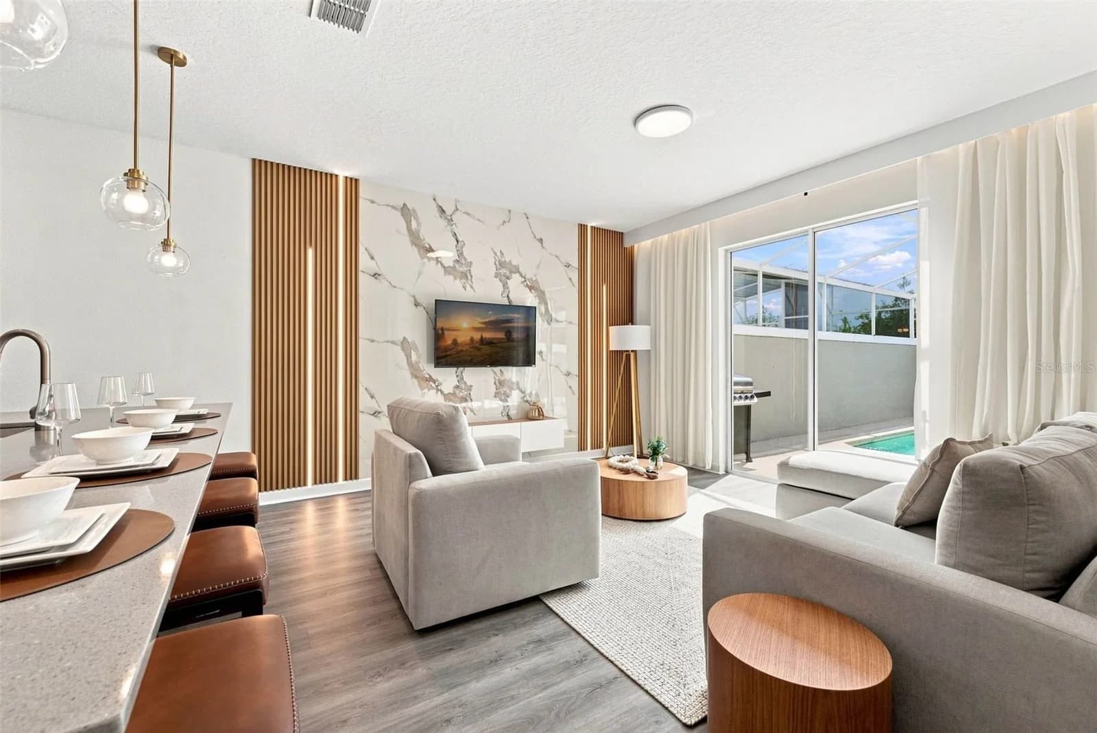 880 PEBBLE BEACH 4