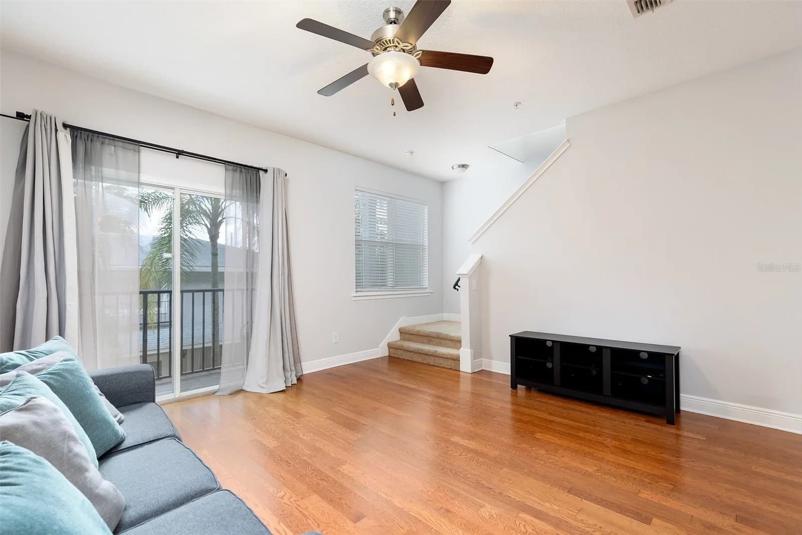 32 ESTHER Street #B, Orlando, FL 32806 2