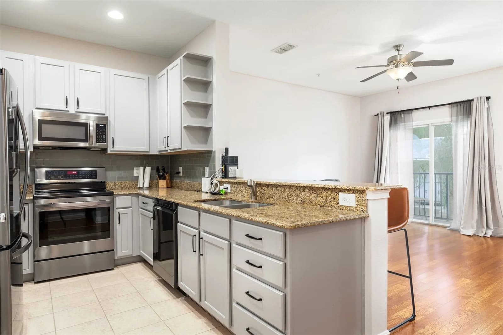 32 ESTHER Street #B 5