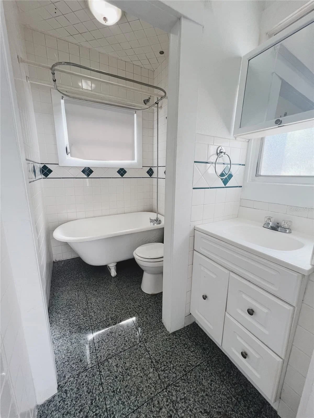 429 RUTH LN 5