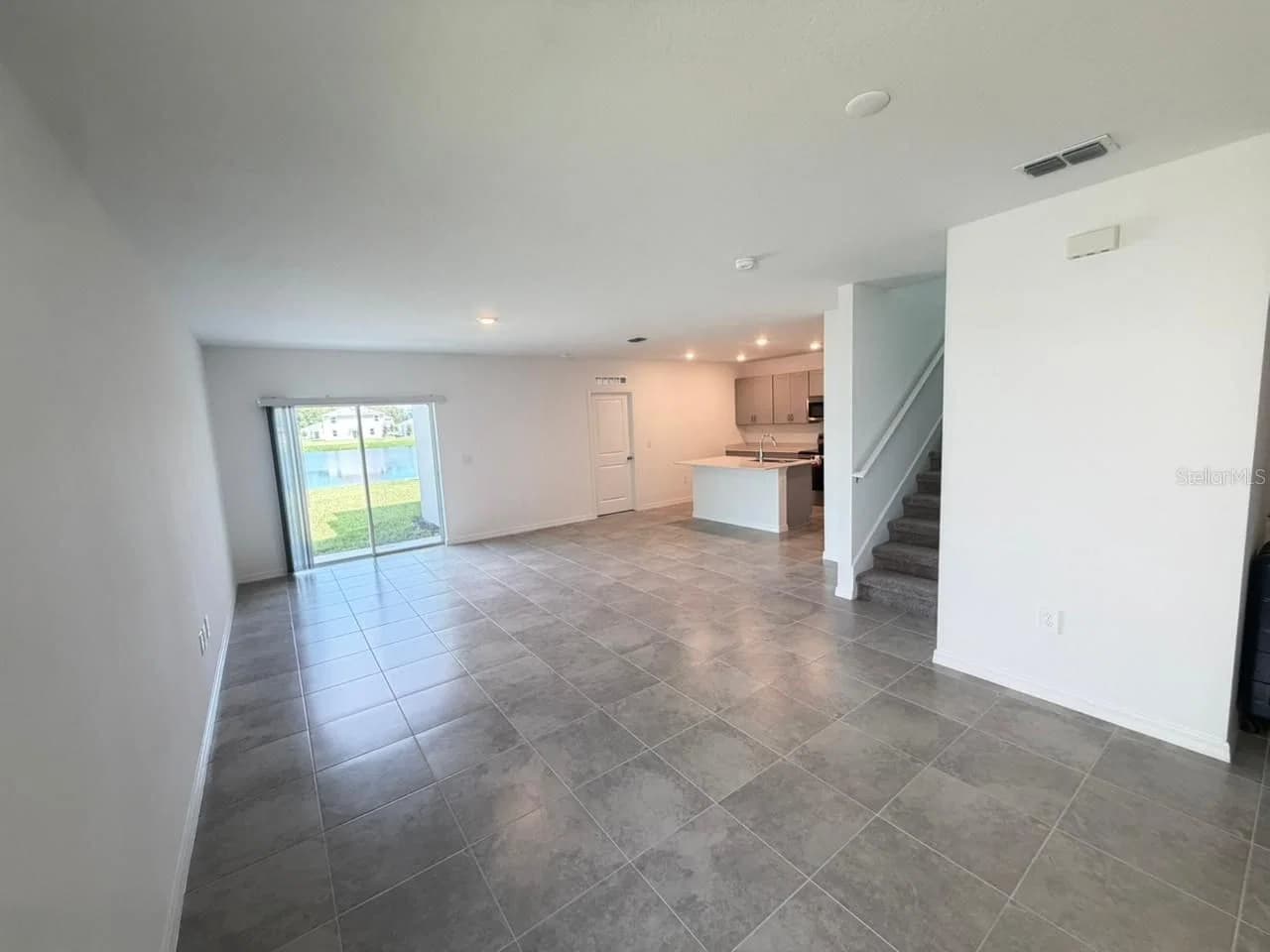 5423 CROWN POINT 2