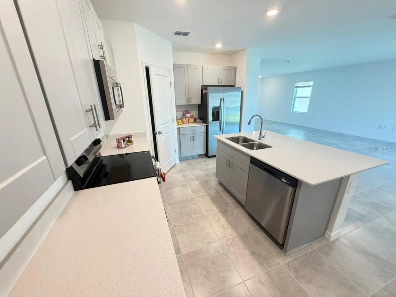 5423 CROWN POINT 3