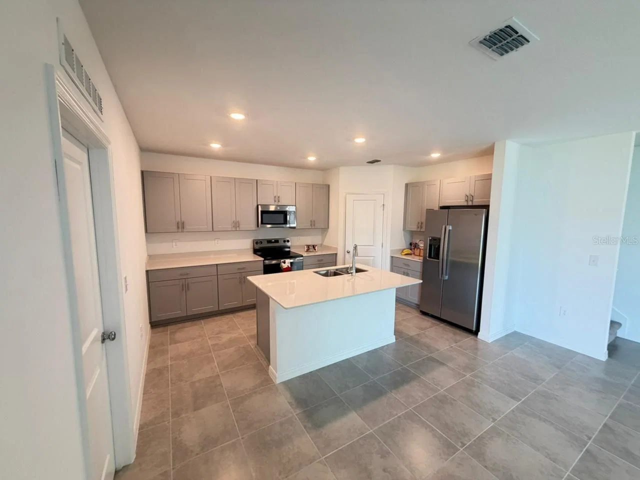 5423 CROWN POINT 4