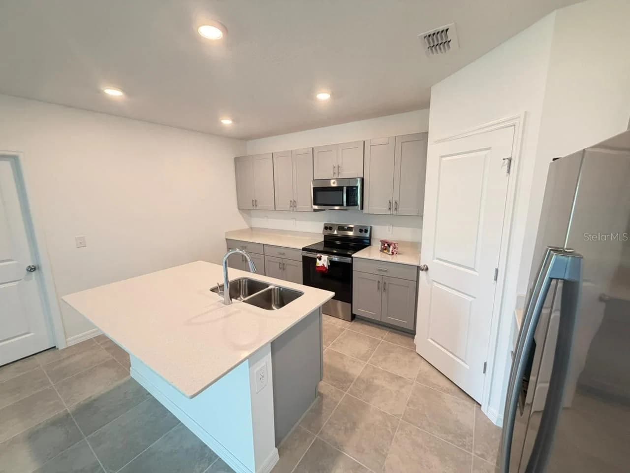 5423 CROWN POINT 5