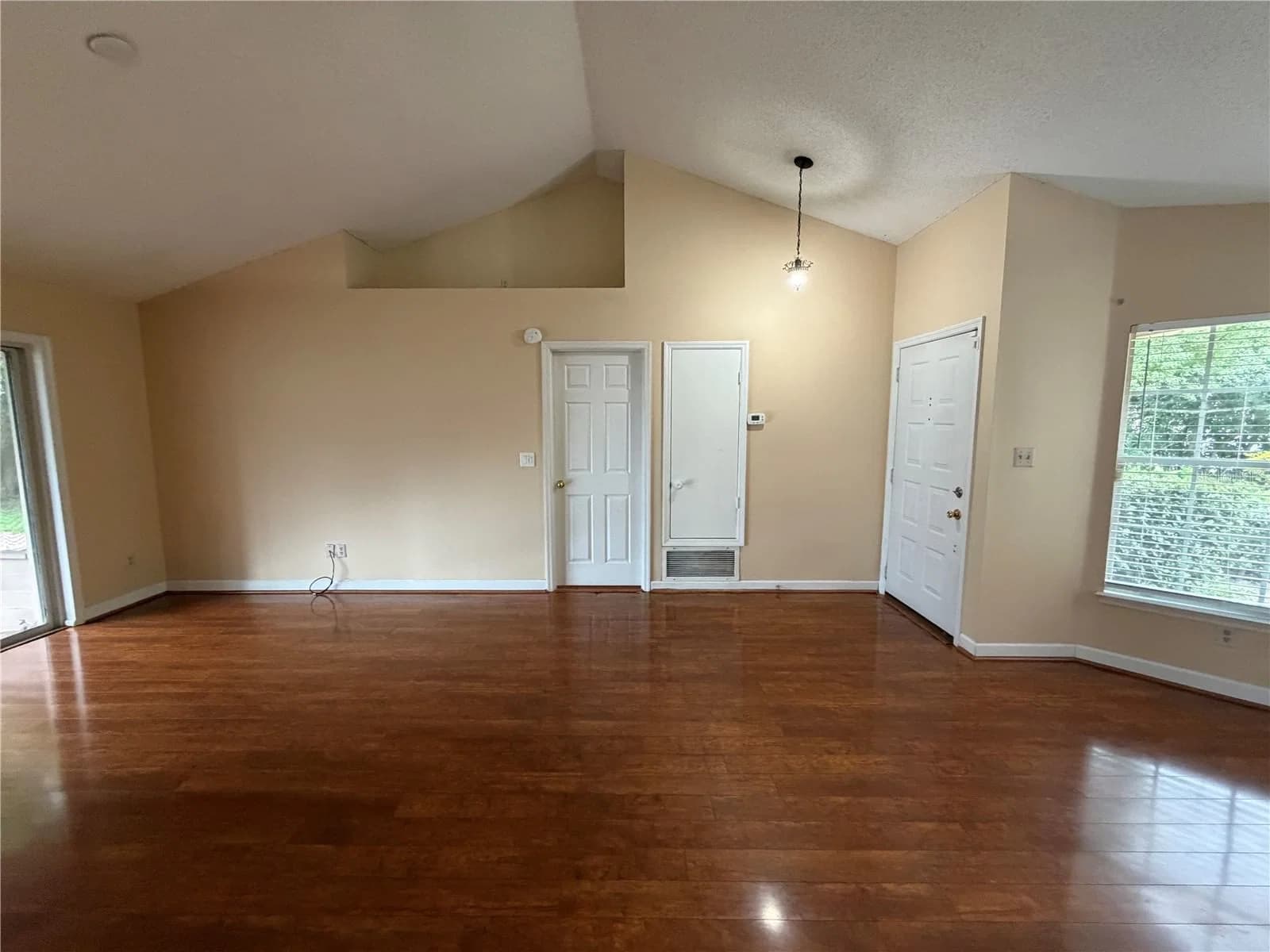 304 BAYWEST NEIGHBORS 3