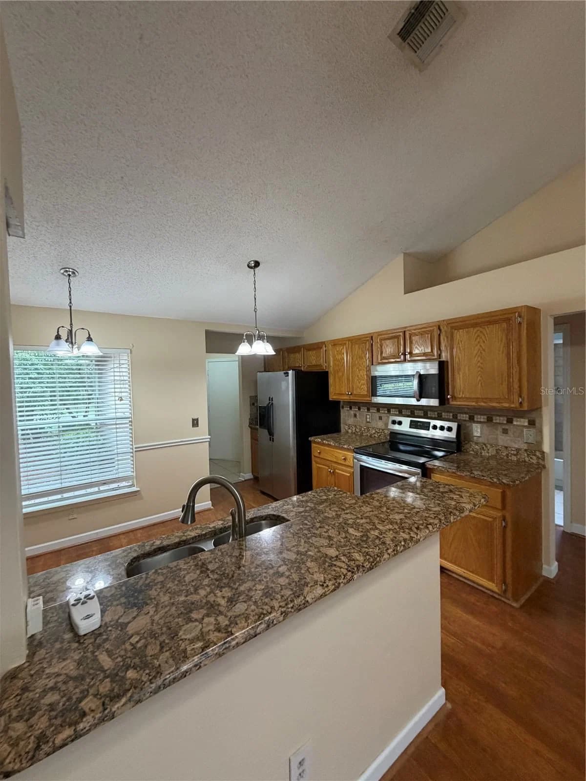 304 BAYWEST NEIGHBORS 5