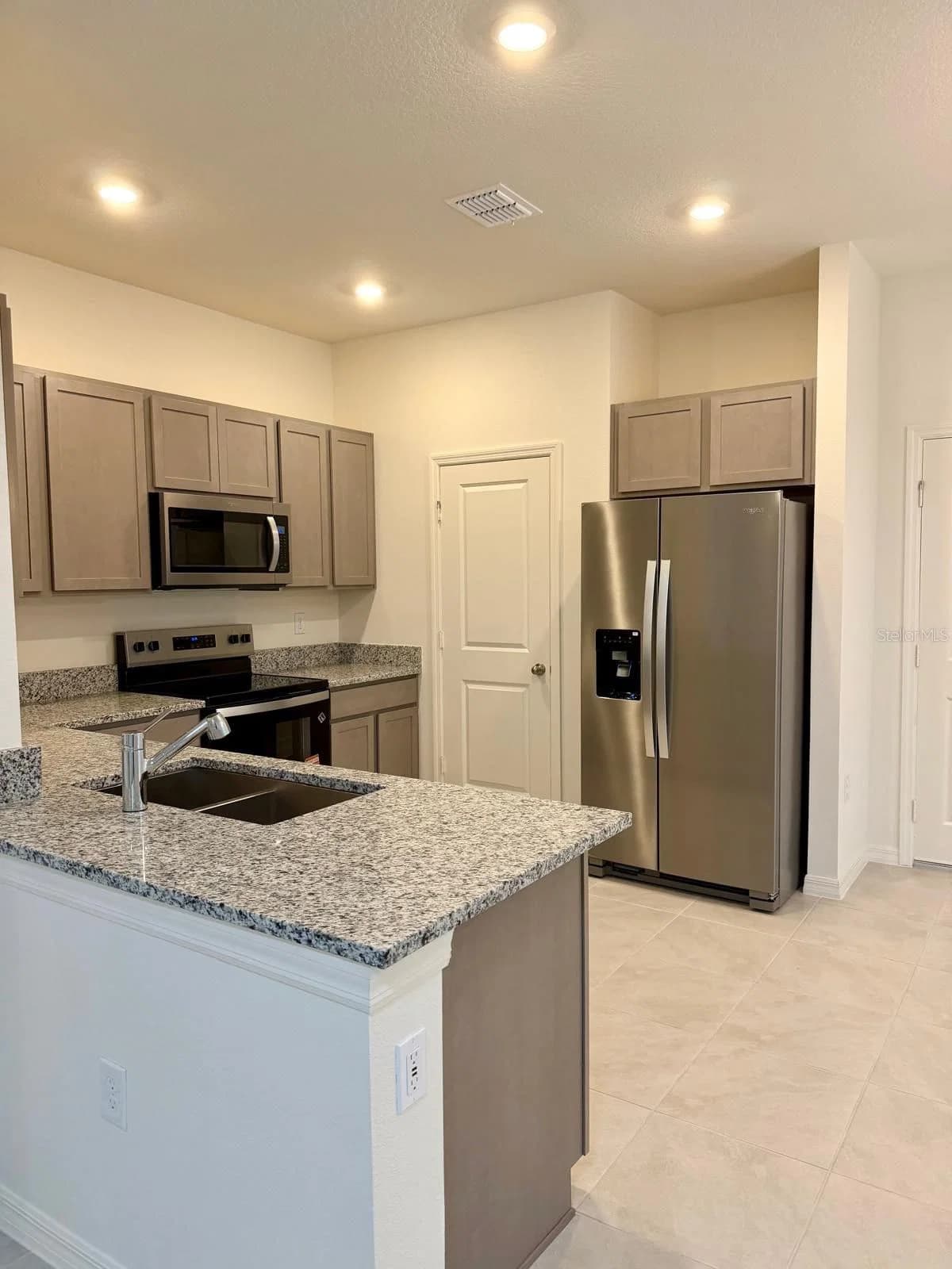 9620 WESTSIDE HILLS 5
