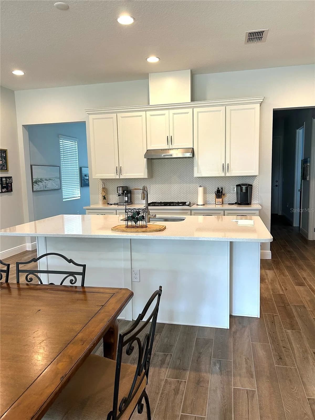 2042 KEY BAY 4