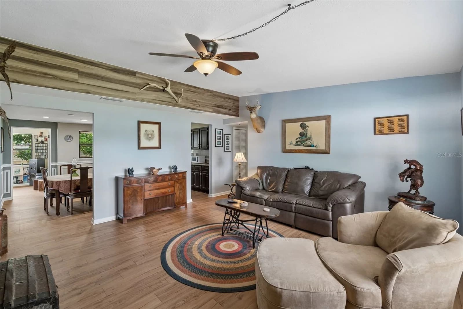 3301 ANDERSON 5