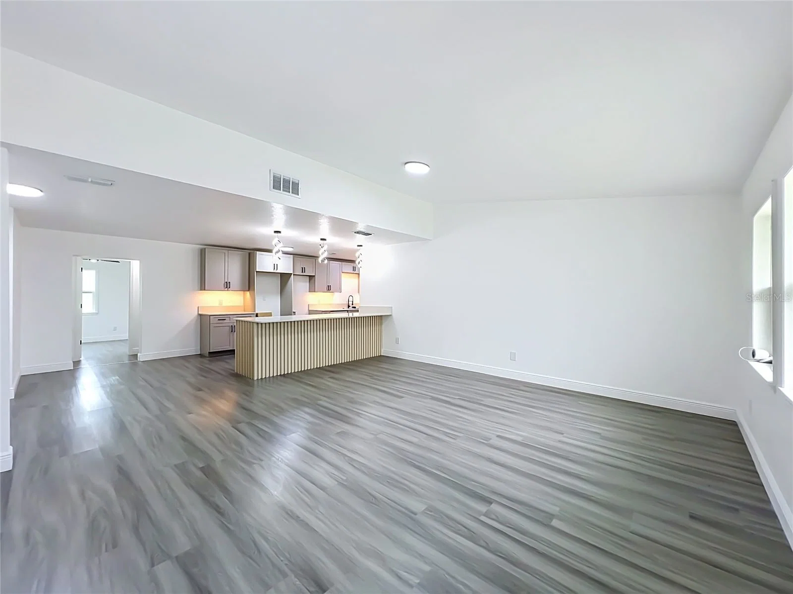 5604 SHASTA Drive, Orlando, FL 32810 3