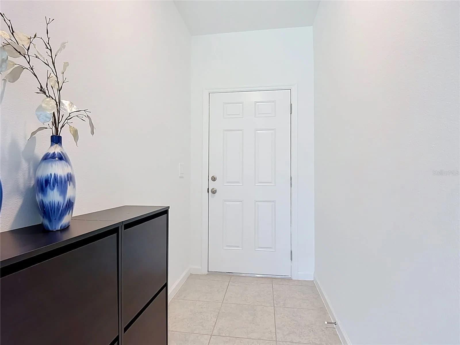 2542 GREY HAWK 4