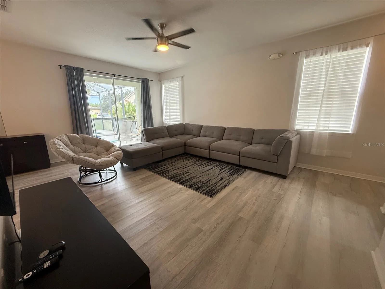 1675 ROYAL RIDGE 3