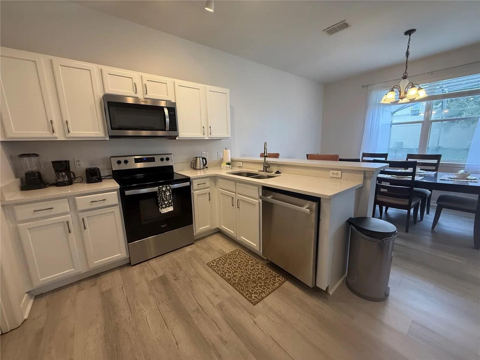 1675 ROYAL RIDGE 5