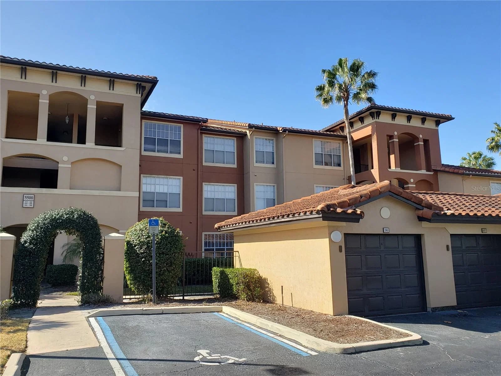 5500 METROWEST Boulevard #14-111, Orlando, FL 32811