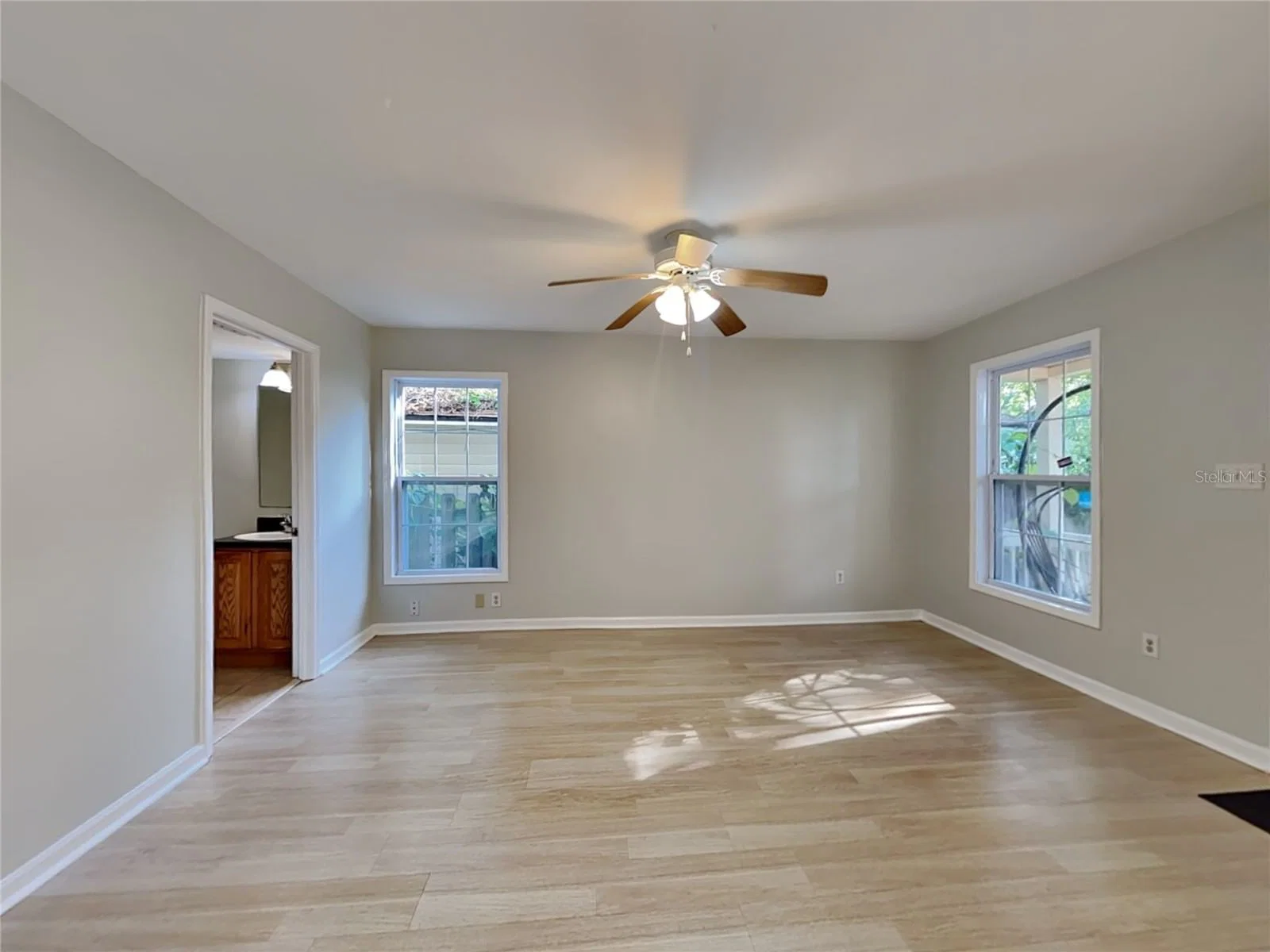 838 PARRAMORE Avenue, Orlando, FL 32805 3