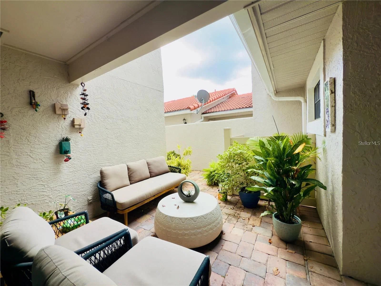 8113 BREEZE COVE 2