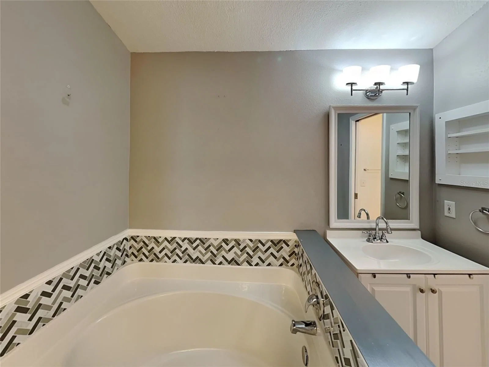 3512 STONEFIELD Drive, Orlando, FL 32826 3
