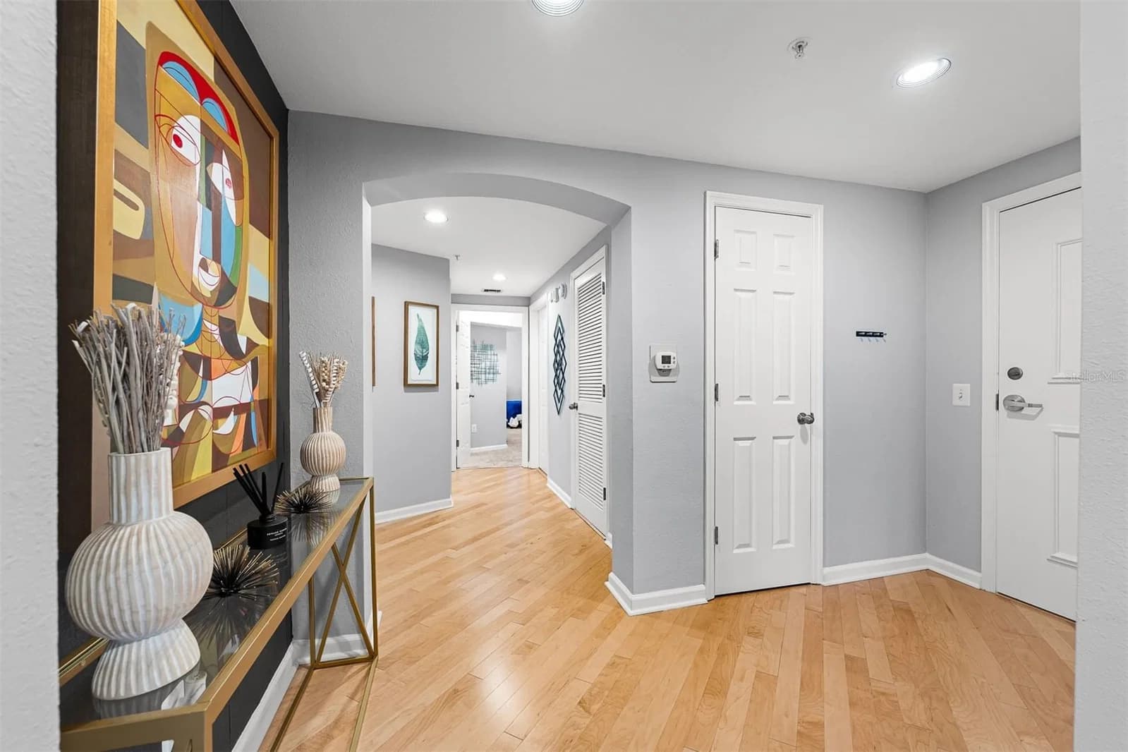 322 CENTRAL Boulevard #901 4