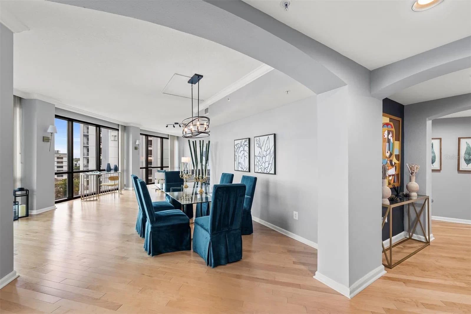 322 CENTRAL Boulevard #901 5