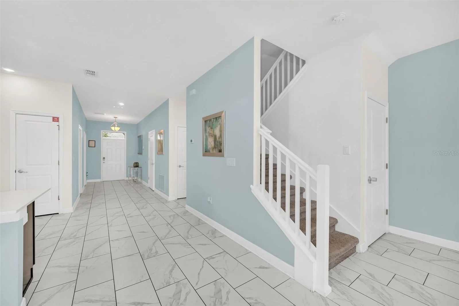 1652 MOON VALLEY 4