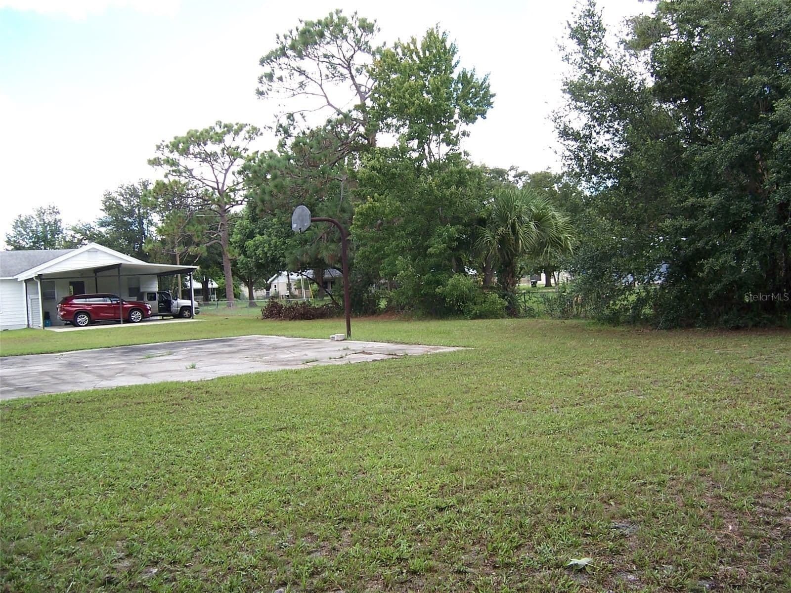 2011 CARRINGTON Drive 4