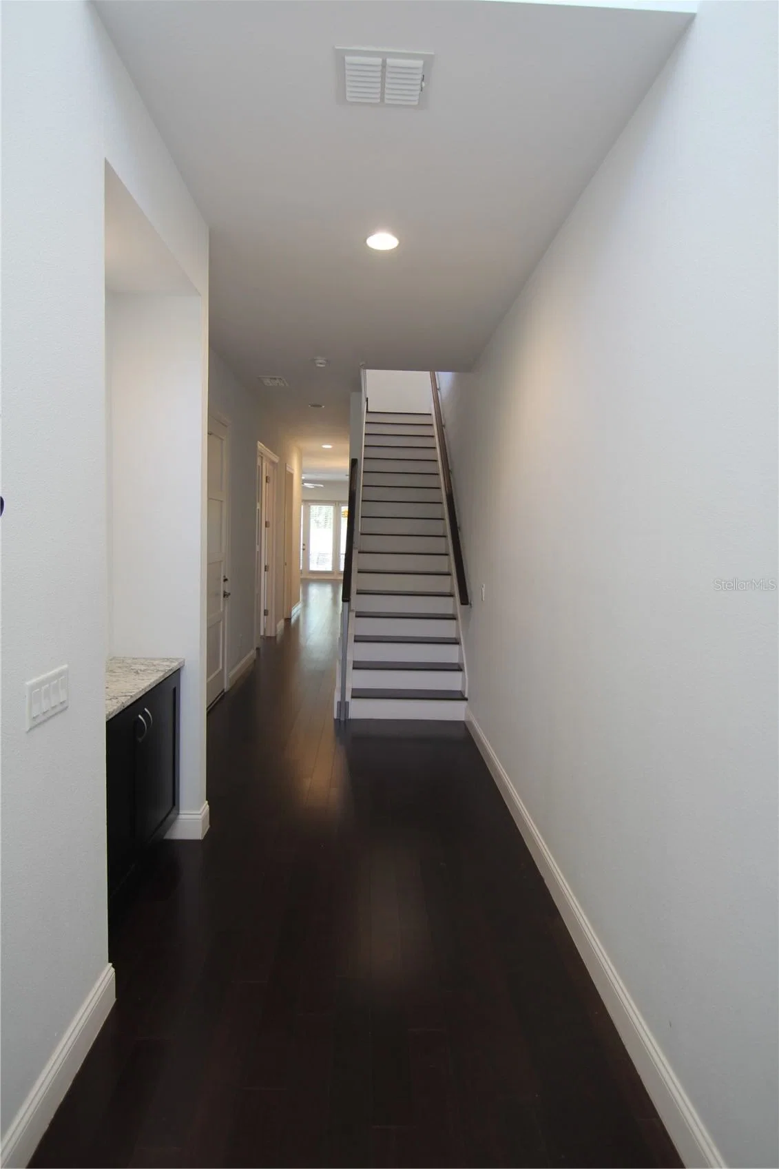 2505 DEPAUW 2
