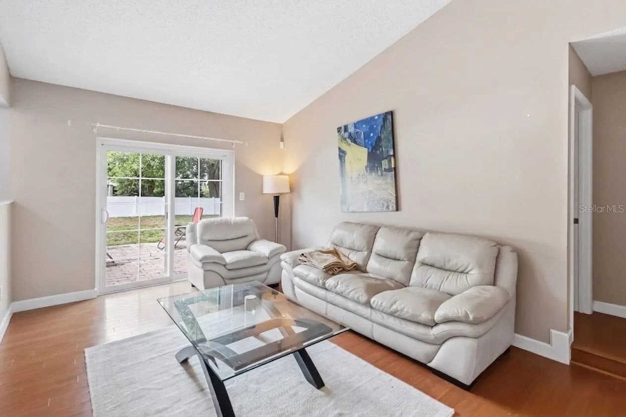 7832 BARBERRY 3