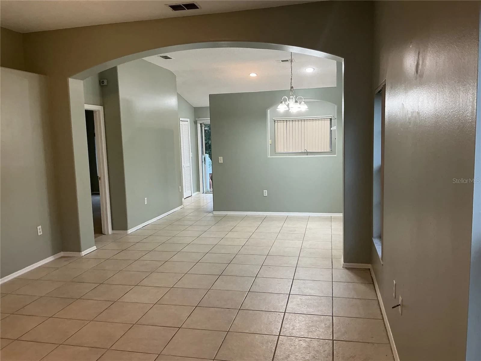 13923 CORRINE KEY 5