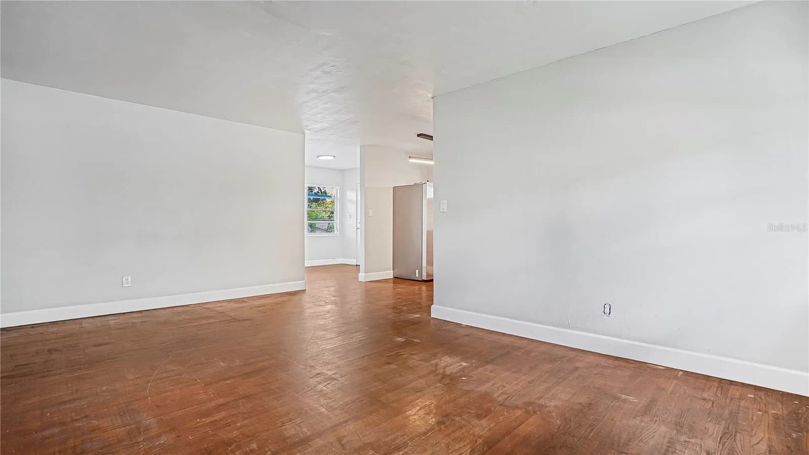 5518 RIVIERA Drive 4