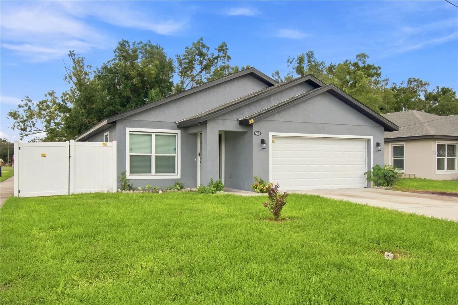 4300 LENOX Boulevard, Orlando, FL 32811 2