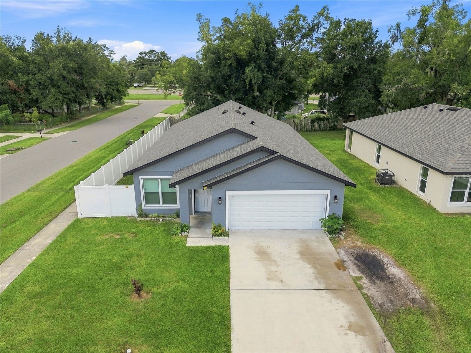 4300 LENOX Boulevard 4