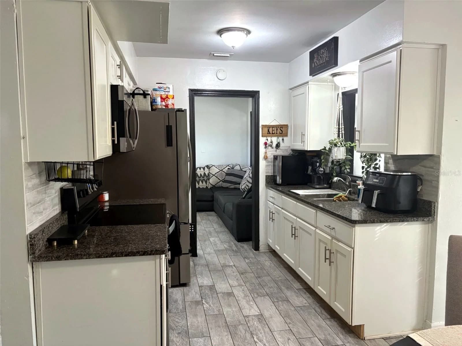 5917 WOLF Road 5