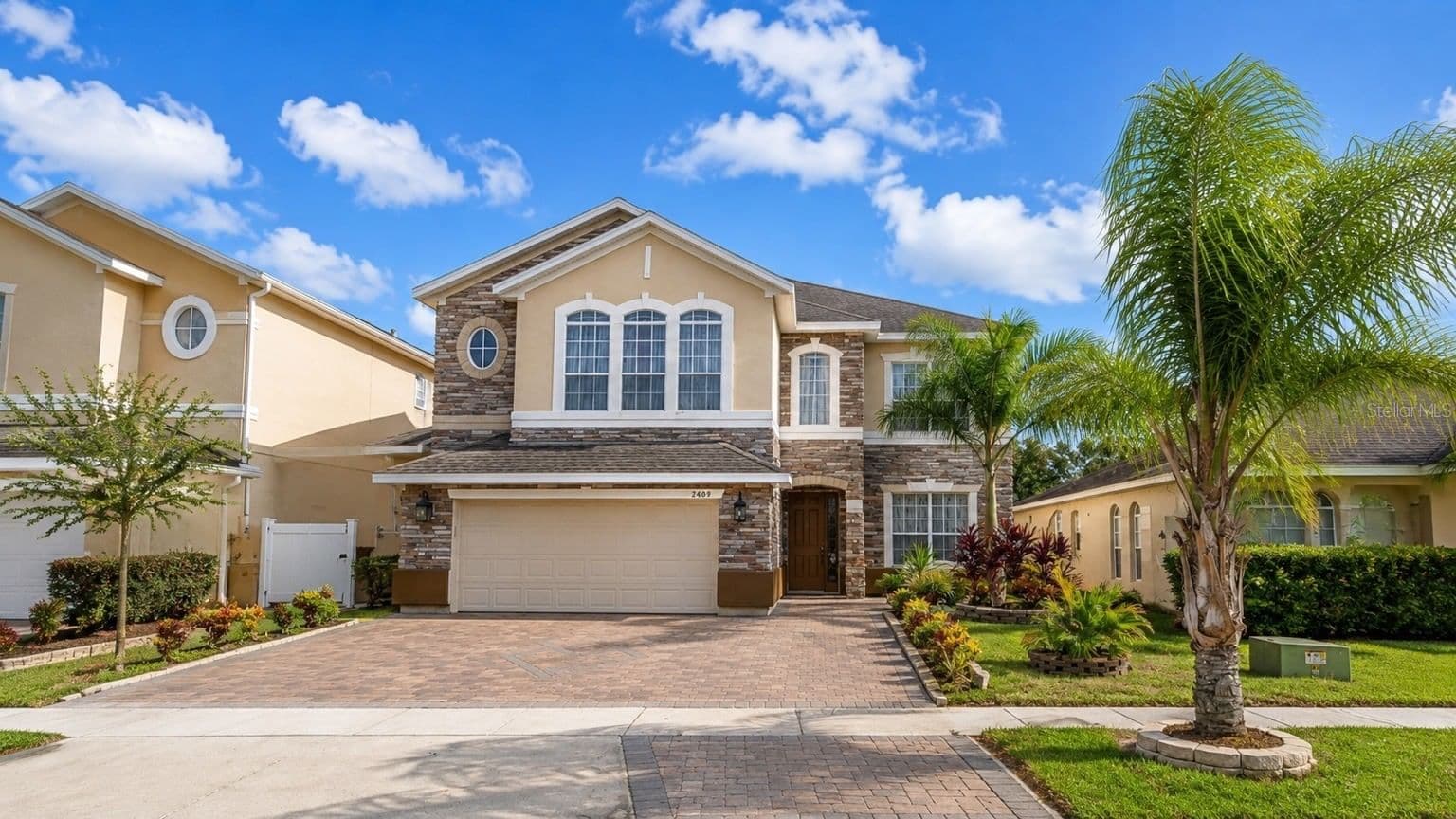 2409 SAND ARBOR Circle, Orlando, FL 32824