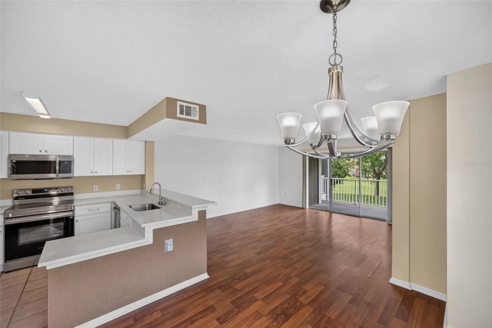 14013 FAIRWAY ISLAND Drive #428 4