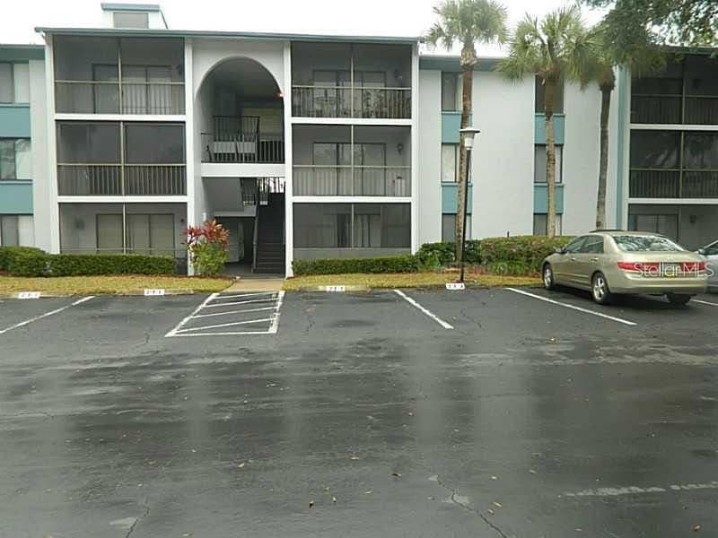 8203 SUN SPRING Circle #21, Orlando, FL 32825 2