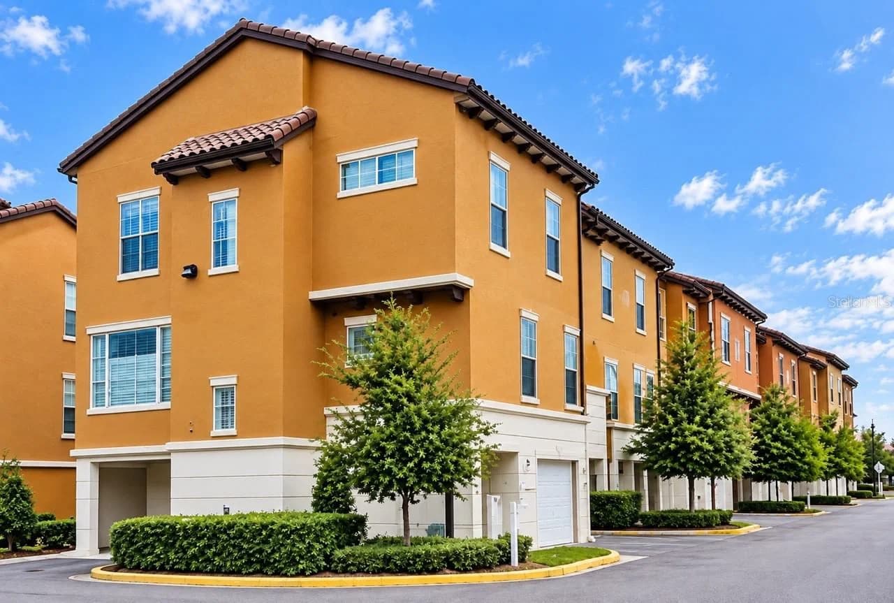 6111 METROWEST Boulevard #106, Orlando, FL 32835