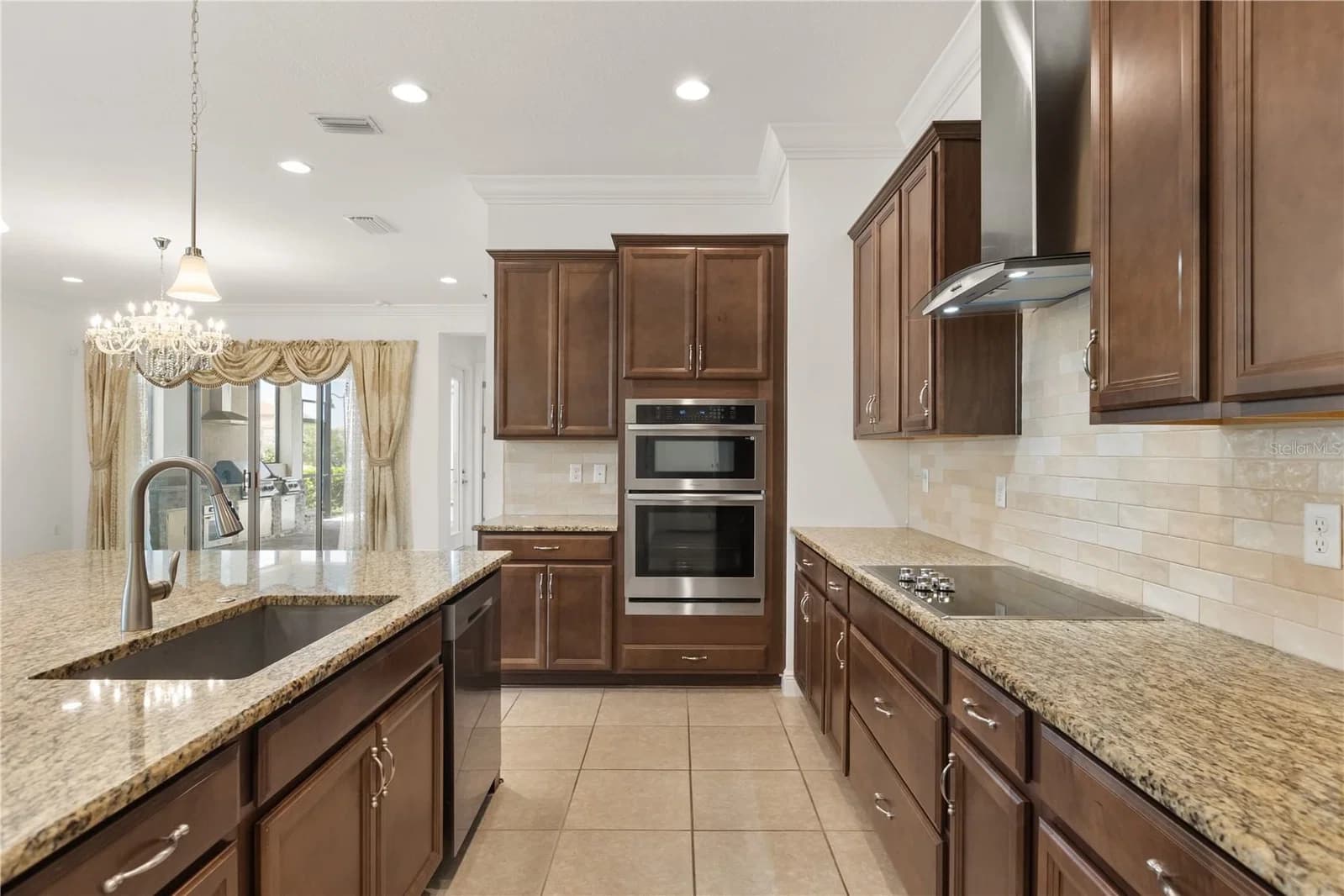 8148 CLEOBURY Drive 4